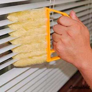 Te presentamos el cepillo limpiador para cortinas verticales, especialmente util para limpiar tus cortinas.