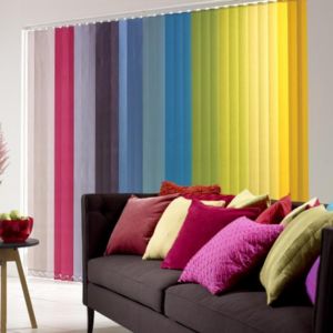 Guía para elegir el color de las cortinas de Corticolors, mostrando combinaciones y consejos para seleccionar tonos que armonicen con la decoración de cualquier estancia.