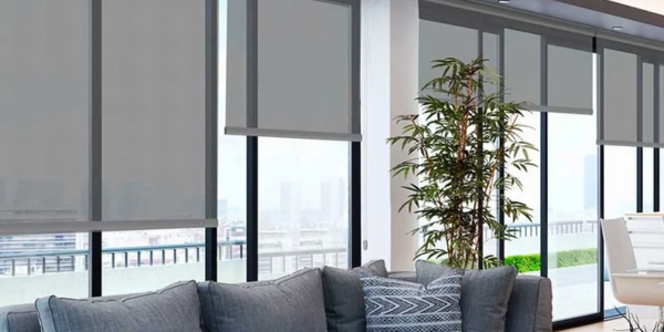 Comparativa entre estores de El Corte Inglés y los estores de Corticolors, mostrando de forma visual las diferencias en calidad, acabados y opciones de personalización para ayudar a elegir la mejor alternativa.