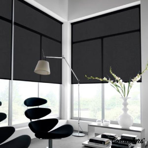 En esta imagen se puede apreciar como los colores pueden influir en la transparencia de tus cortinas y estores, concretamente el negro aporta más visibilidad