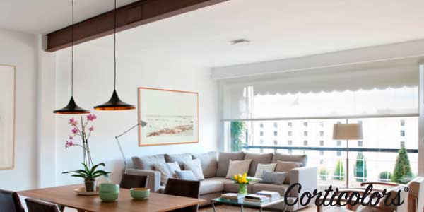 ¿Quieres saber si el color influye en la transparencia de estores y cortinas? Descúbrelo en nuestro post