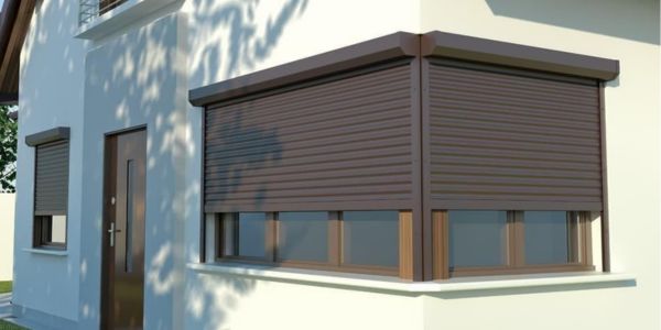 Tipos de persianas, mostrando diferentes modelos como venecianas, alicantinas, de aluminio y esterilla, ideales para regular luz, aportar privacidad y complementar la decoración de cualquier estancia.