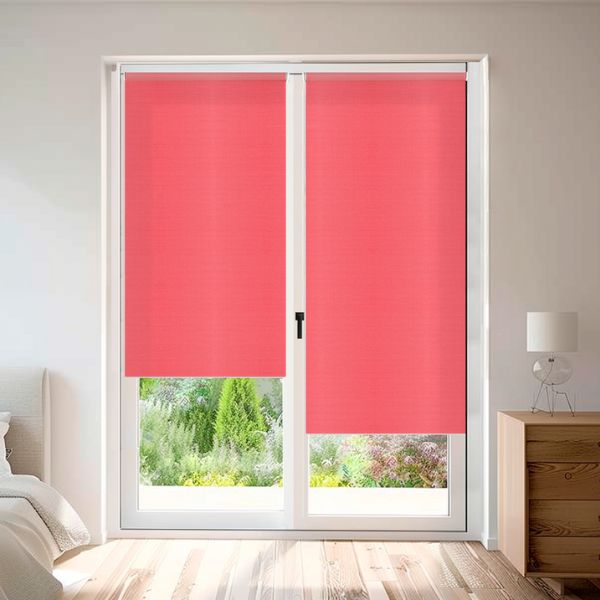 Estor enrollable sin taladrar modelo Valencia en color rojo de Corticolors, instalación fácil sin agujeros, que permite entrada de luz natural, aporta privacidad y un estilo moderno y llamativo al espacio.