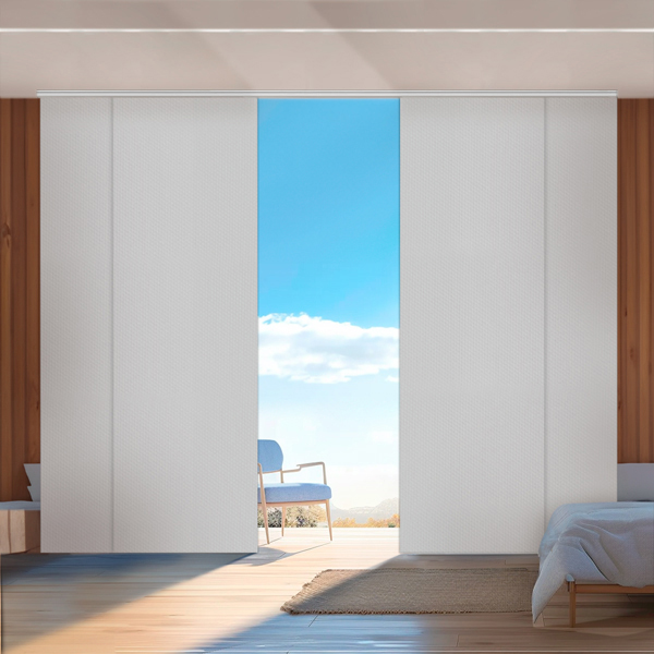 Panel japonés opaco modelo Oslo en color gris perla de Corticolors, confeccionado a medida, ideal para aportar privacidad, bloquear la luz y un estilo moderno y elegante en cualquier estancia.