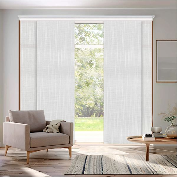 Panel japonés modelo Shantung en blanco óptico de Corticolors, confeccionado a medida con tejido translúcido, ideal para aportar luz natural, privacidad y un estilo elegante y moderno al espacio.