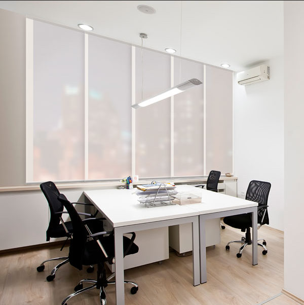 Tela para panel japonés screen 1% de Corticolors, mostrando tejido decorativo y resistente, ideal para confeccionar estores deslizantes que aporten estilo, privacidad y funcionalidad a cualquier estancia.